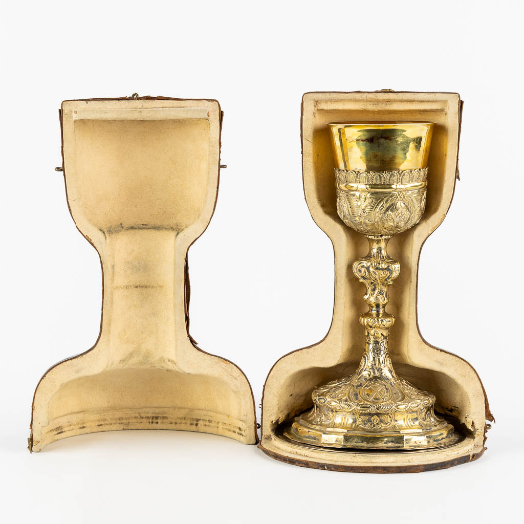 A vermeil chalice, silver, Late Baroque, probably Germany, 18th C. 616g. (H:24,5 x D:14,5 cm)