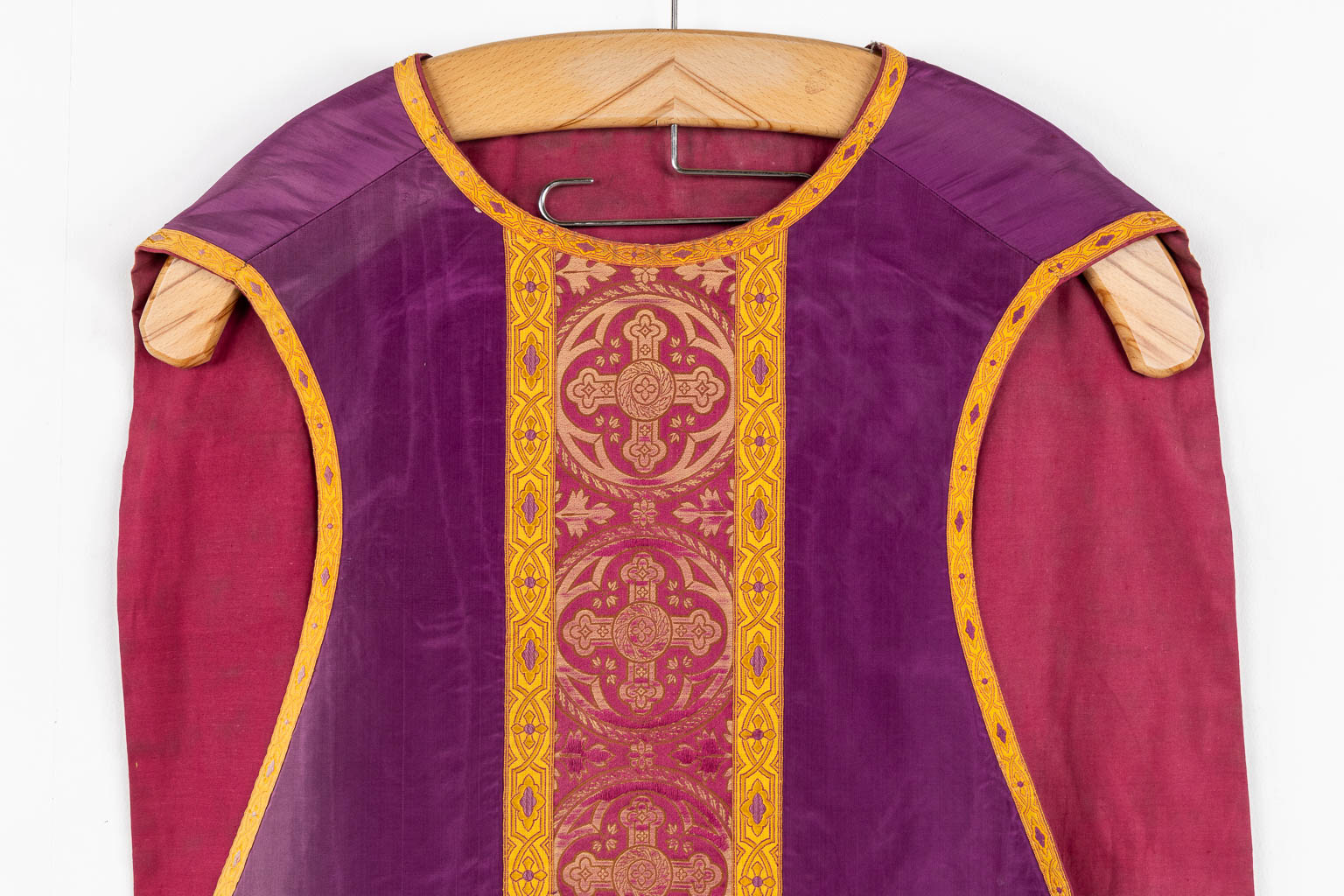 Four Roman Chasubles and matching Stola, embroideries. 