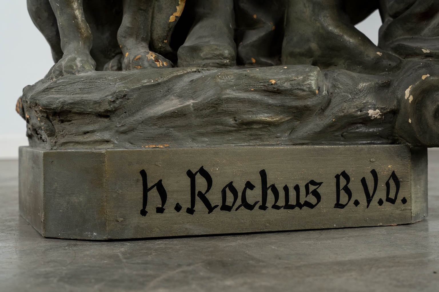 Saint Rochus with a dog and Angels, patinated plaster. 