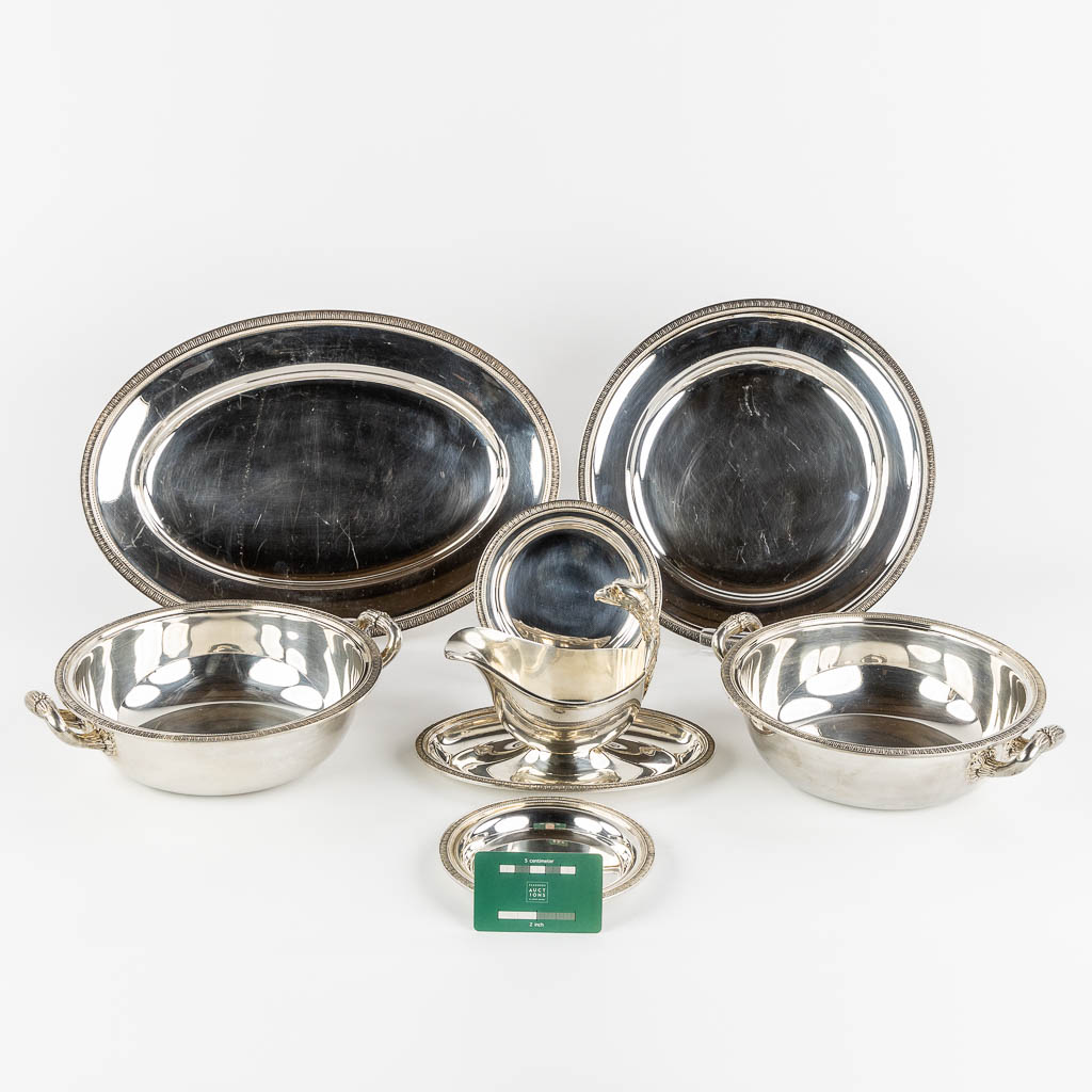 Christofle, Gallia, 7 pieces of silver-plated serving accessories. 