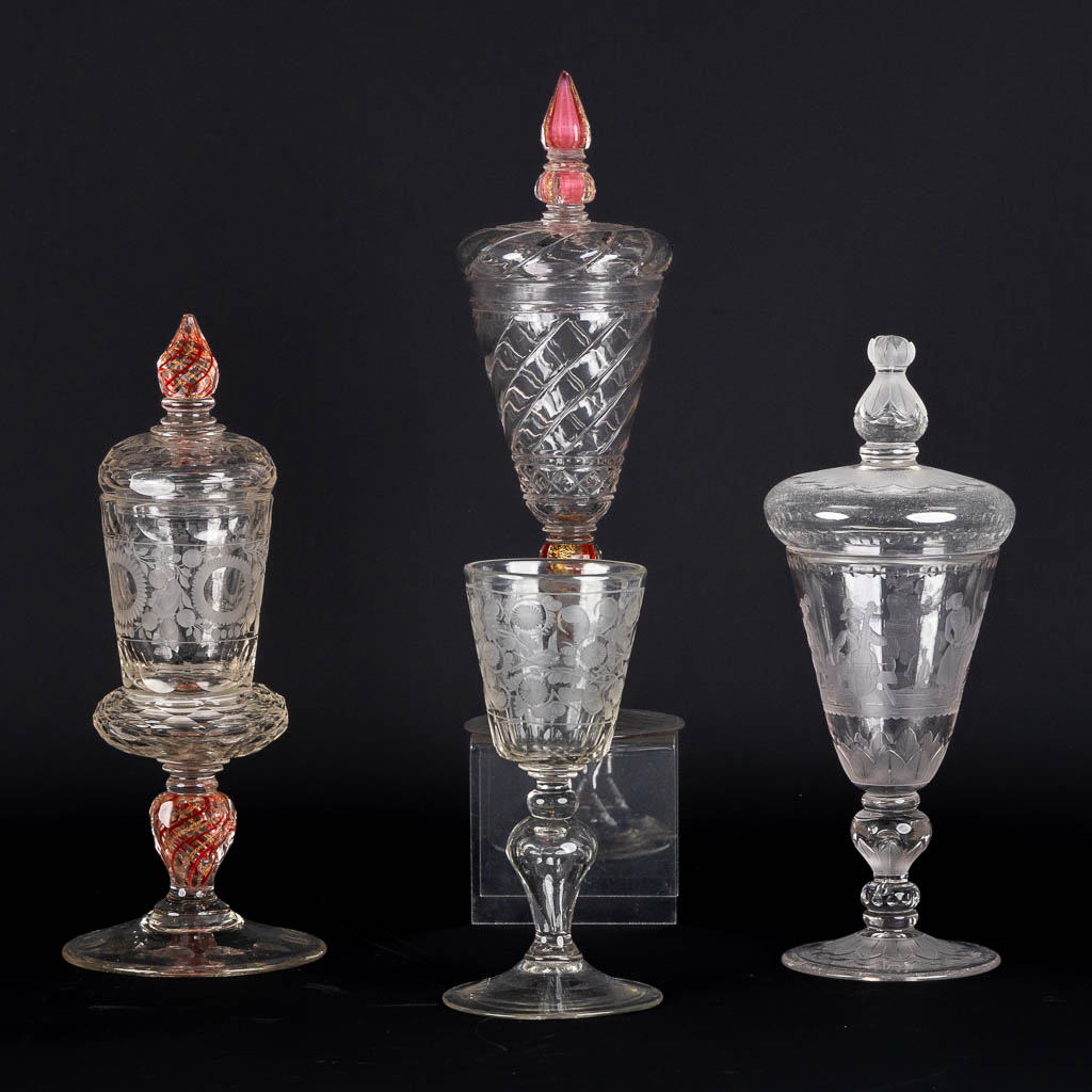 A set of four 'Drageoirs', vases with a lid. Bohemia, 19th C. (H:33 cm)