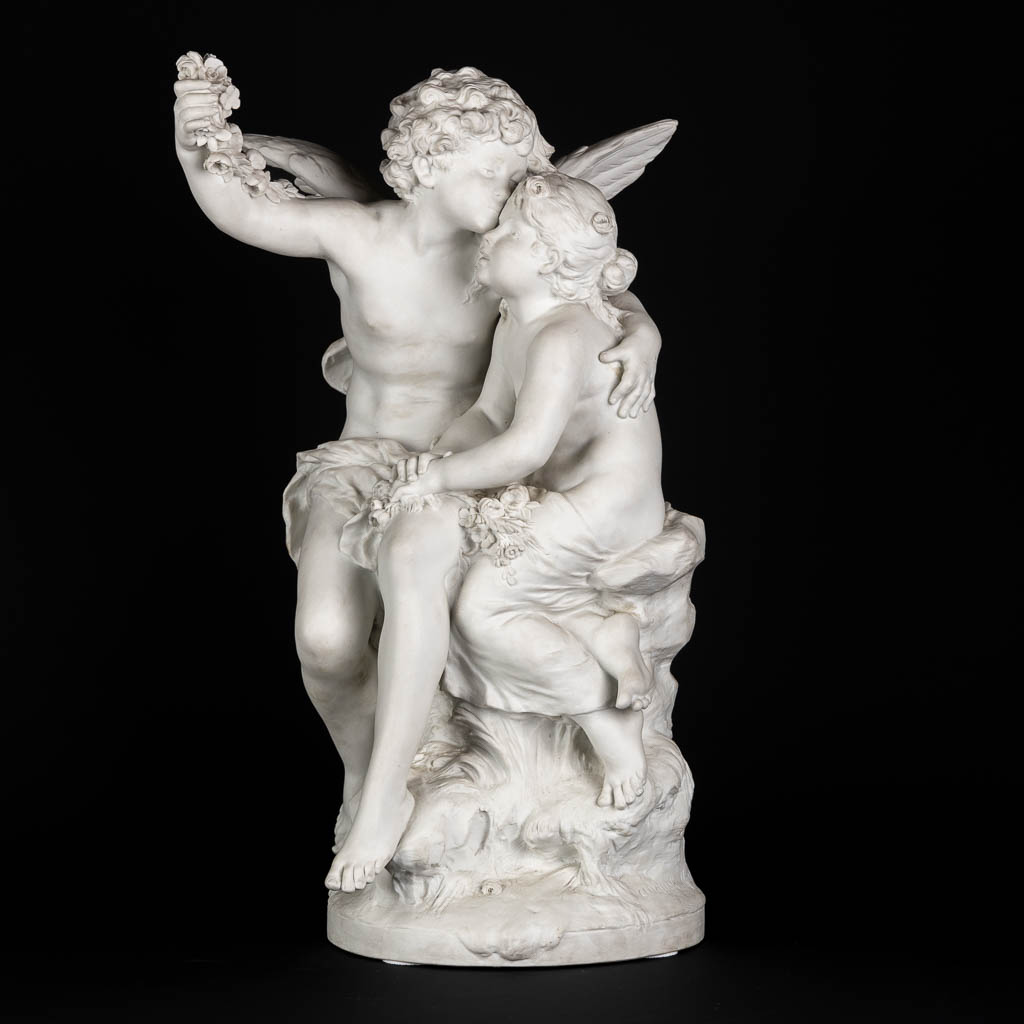 Auguste MOREAU (1834-1917) 'Romantic scène with putti', Sèvres. (L:27 x W:34 x H:57 cm)