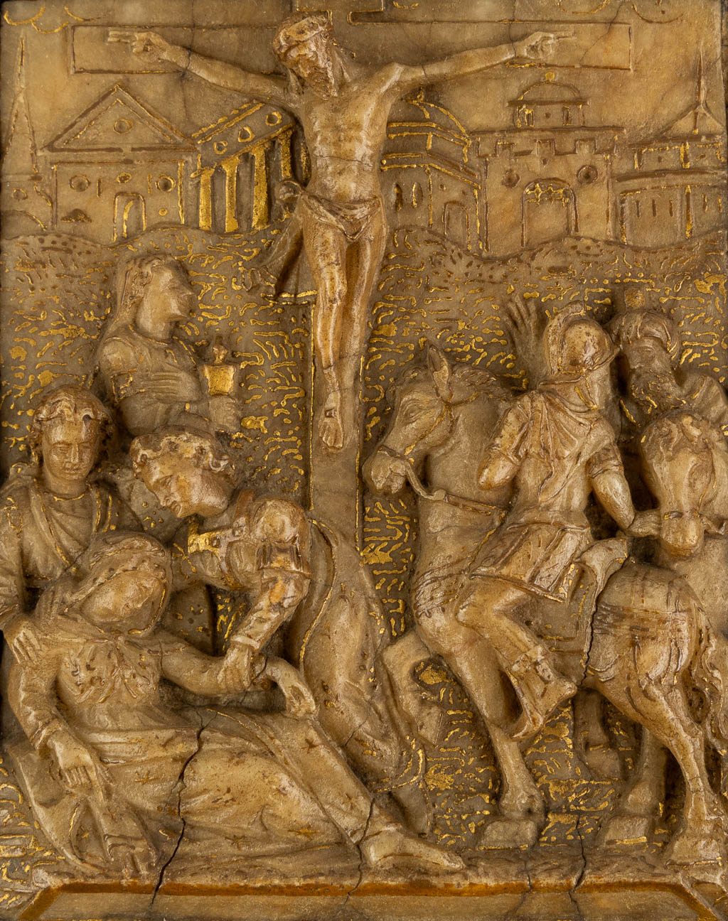 An alabaster sculptured relief, Malines, 17th C. Partially gilt, Calvary. (W:10 x H:12 cm)