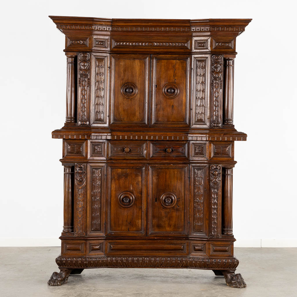 An attractive 'Bahut' cabinet, sculptured wood. Italy, 19th C. (L:38 x W:130 x H:171 cm)