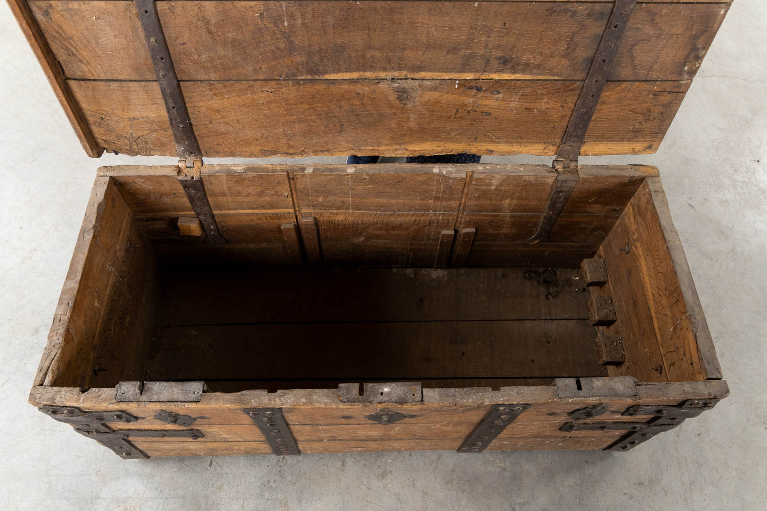 An antique chest with wrought iron hardware, Northern France or Flanders, circa 1600. (L:59 x W:130 x H:51 cm)