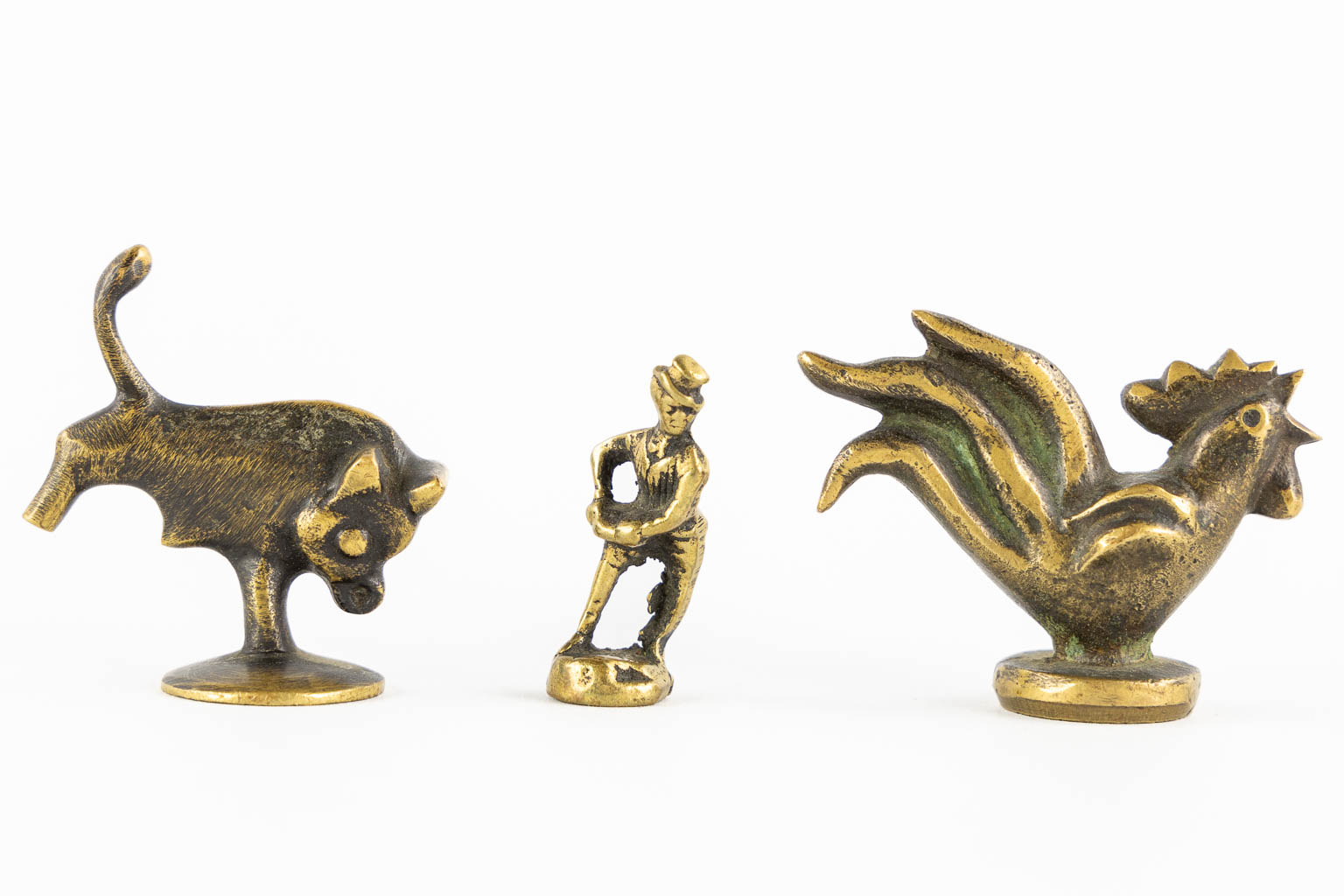 Walter Bosse en Herta Baller, an ashtray and three figurines. (L:10 x W:8 x H:6,5 cm)