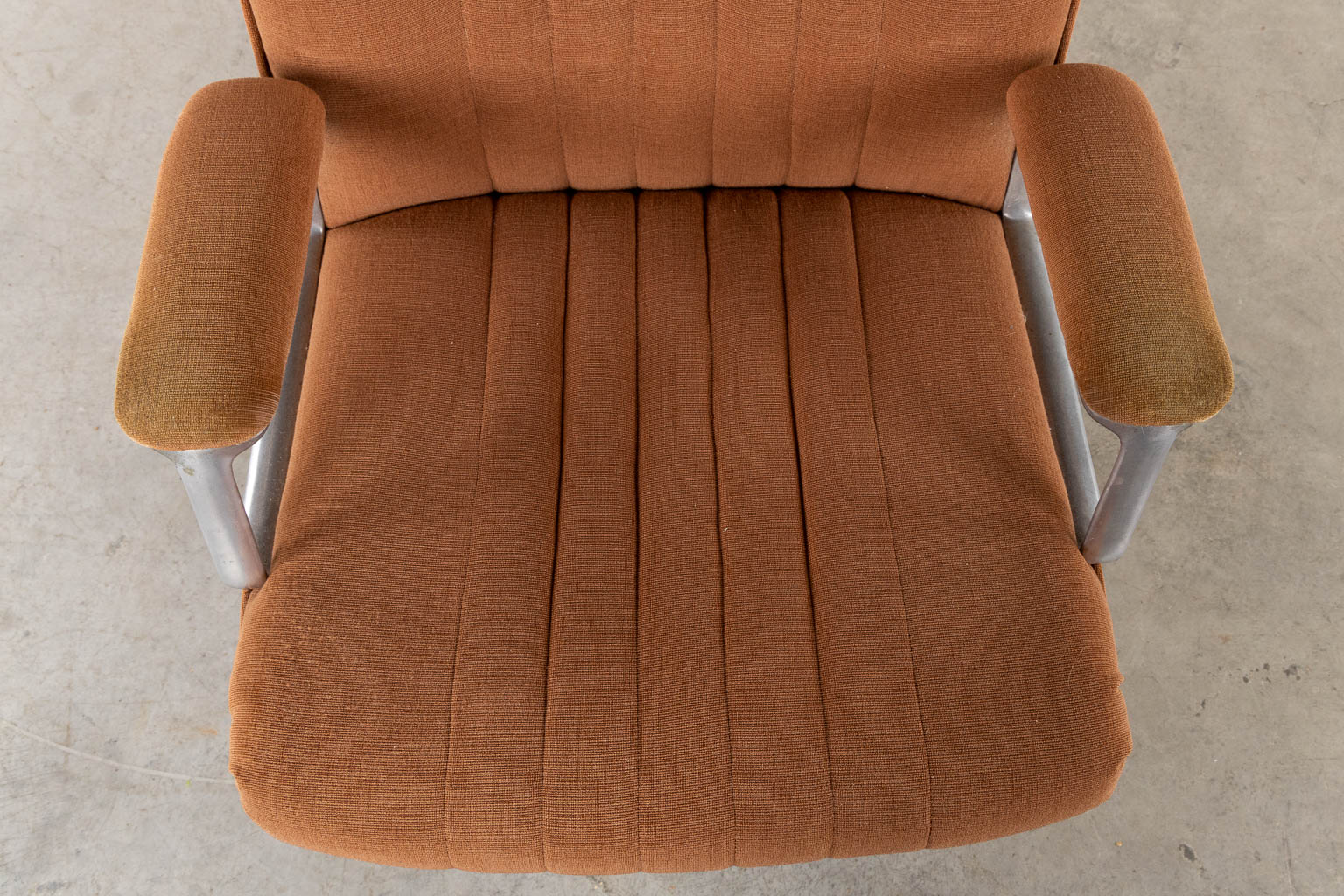 Osvaldo BORSANI (1911-1985) 'Office Chair, P125'. (L:72 x W:76 x H:106 cm)