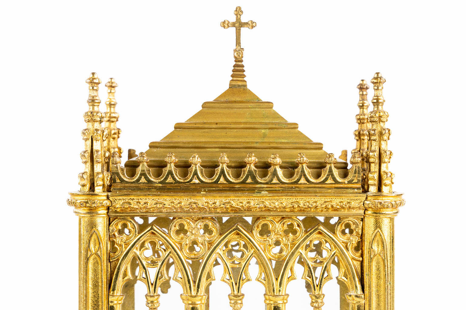 A pair of reliquary shines, gilt bronze. Gothic Revival. 