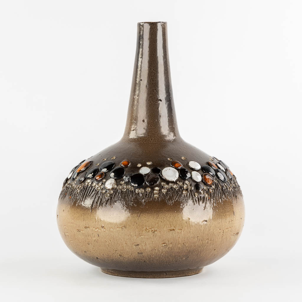 Elisabeth VANDEWEGHE (1946) 'Vase' for Perignem. (H:35 x D:24 cm)