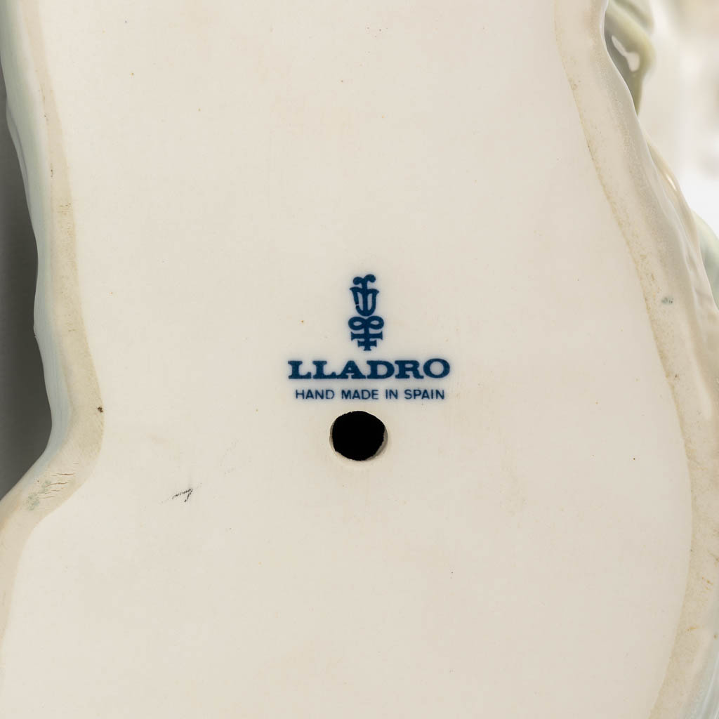 Lladro, a Horse. Polychrome porcelain. (W:33 x H:44,5 cm)