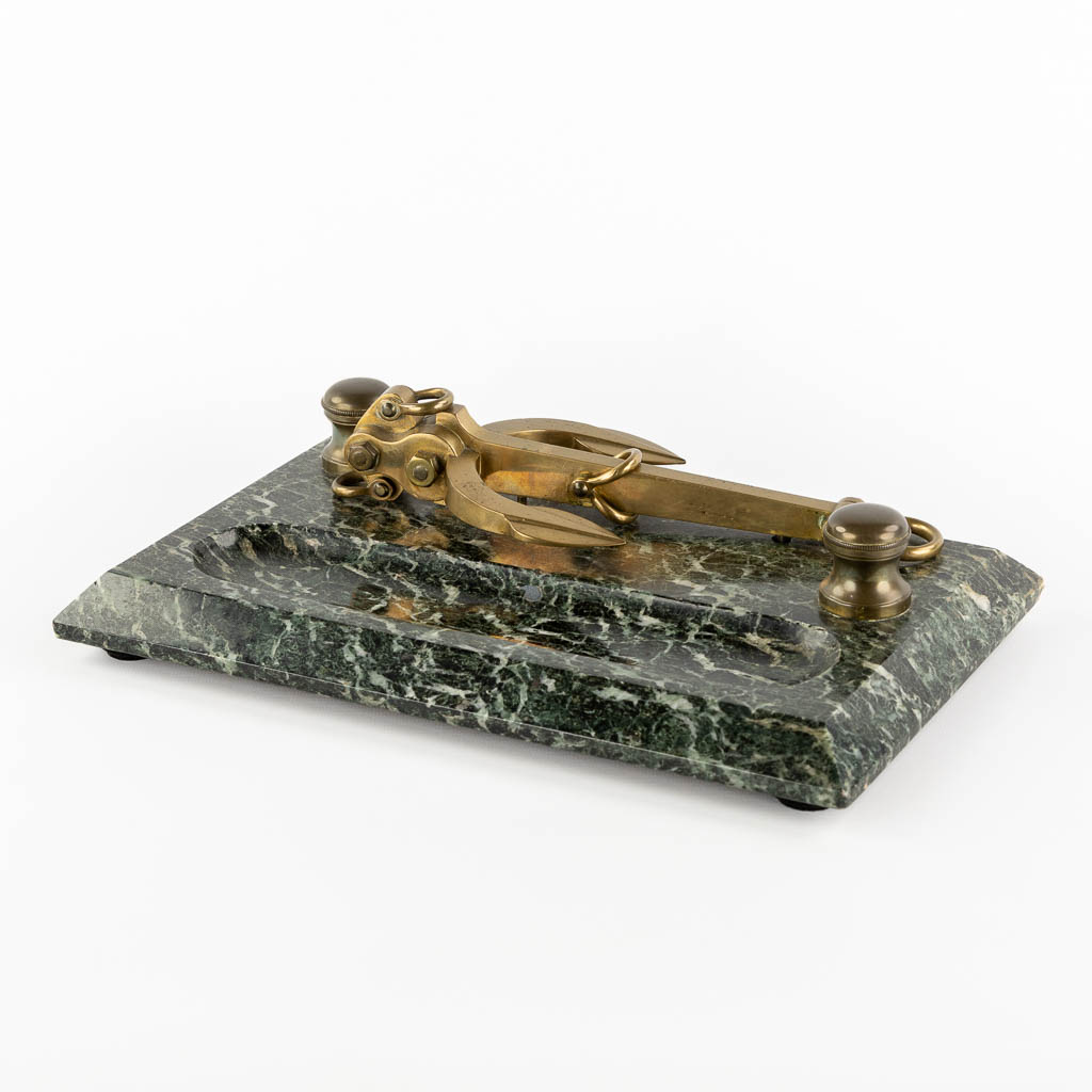 A large inkwell, marble with a bronze anchor. (L:20,5 x W:33,5 cm)