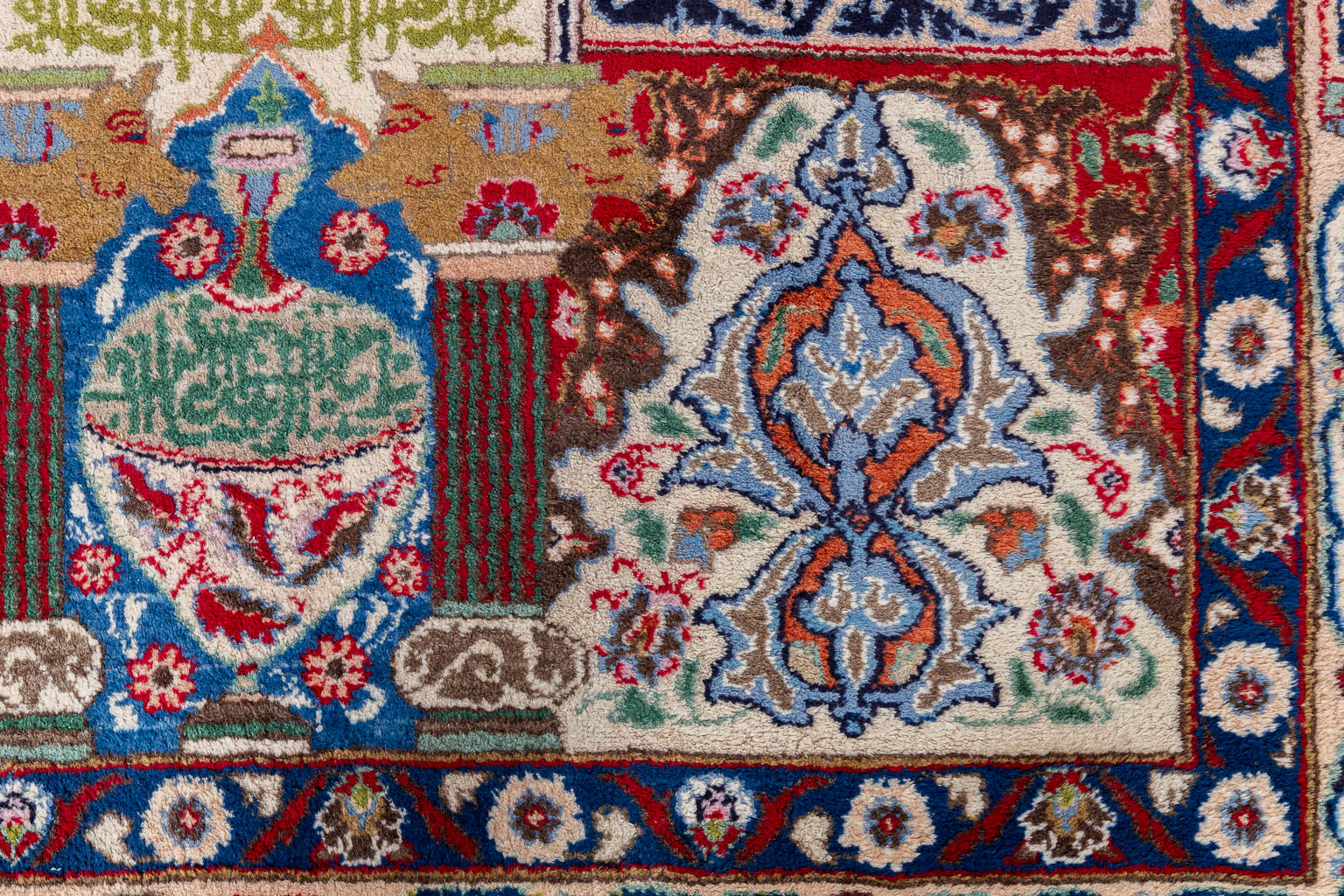 An Oriental hand-made carpet, Kashmar. (L:372 x W:305 cm)