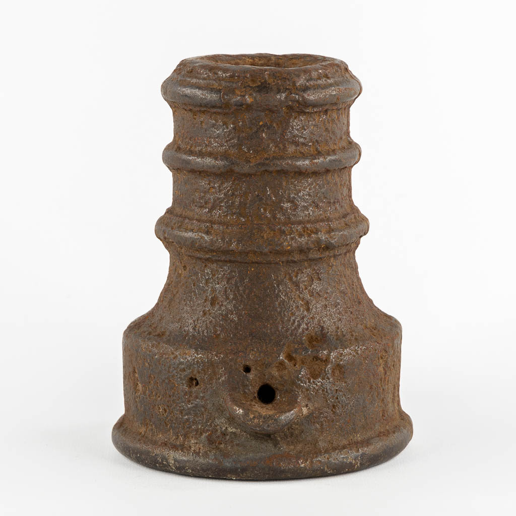 An antique 'Party Canon or Signaling Canon', Cast-iron, France, 18th/19th C.