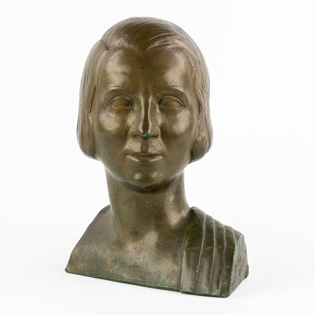 Oscar DE CLERCK (1892-1968) ‘Bust of a lady’