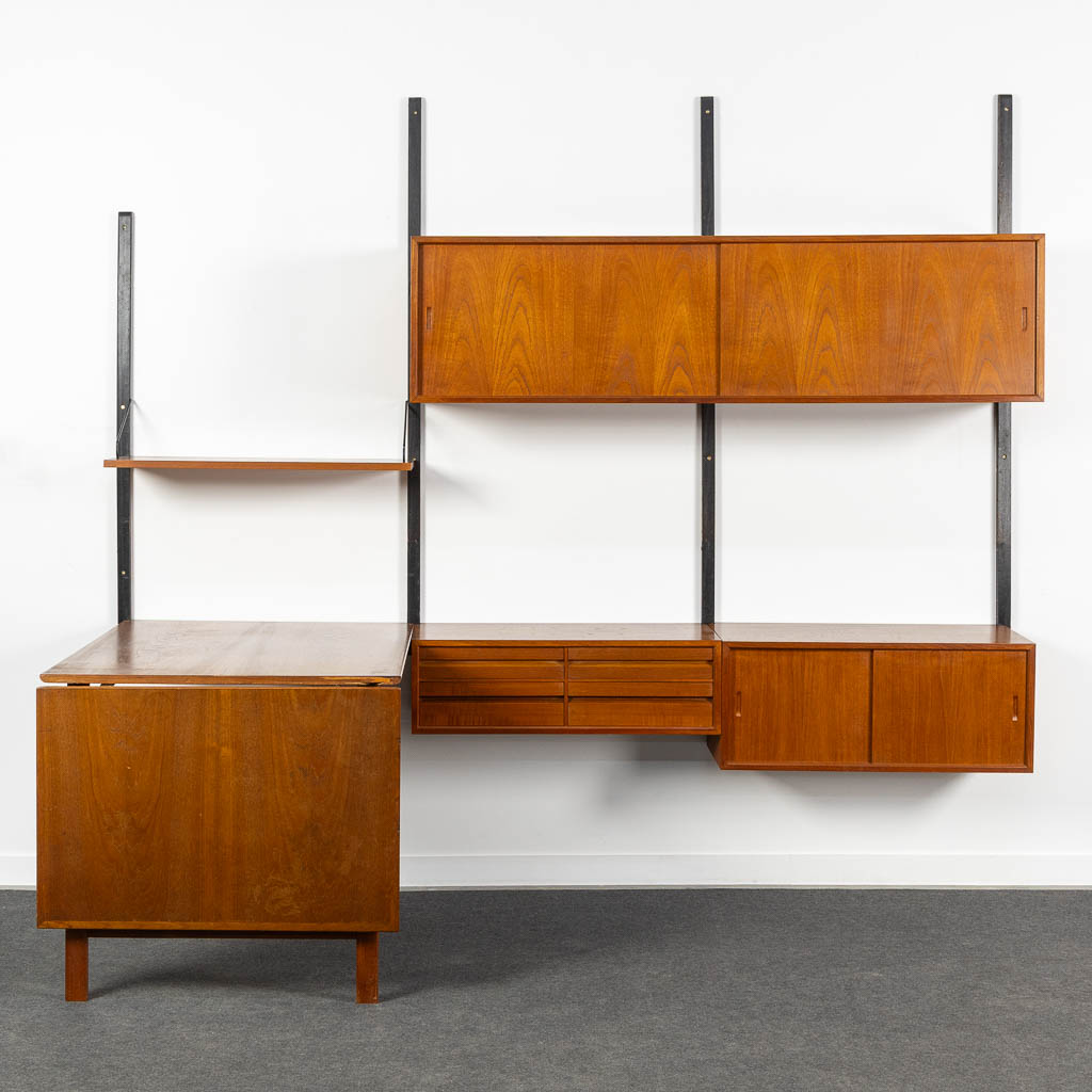 Poul CADOVIUS (1911-2011) 'Modular wall unit'. (L:37,5 x W:160 x H:42,5 cm)